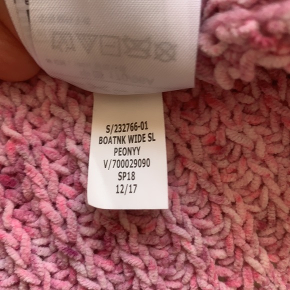 Pink GAP winter sweater for women size medium. Adorable! - Picture 5 of 5